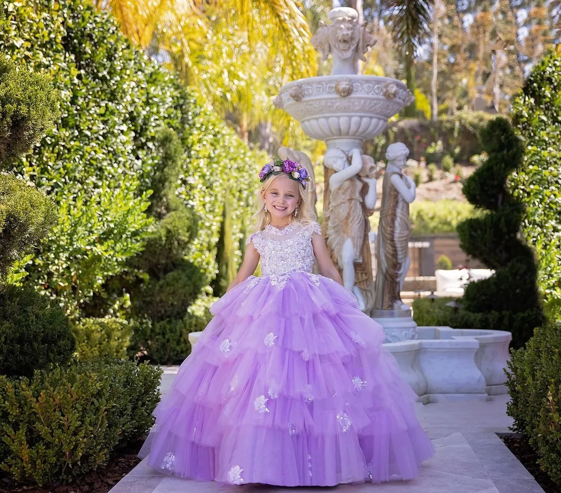 Vestidos de Tule Lilás Menina, Deslumbrante, Apliques, Manga de Boné, Longo, Frisadas, Camadas, Concurso, Aniversário, Formatura, Festa de Casamento