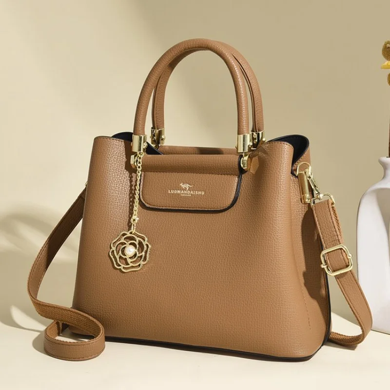 Luxury Ladies Crossbody-Bag Made Of Leather Boasting High-End Quality And Paris Vintage Trendy Style​