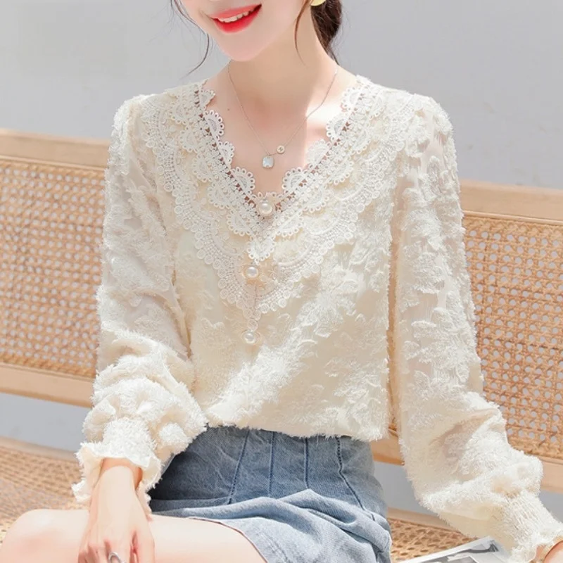 

Fashionable Long Sleeve V-Neck Women's Base Shirt Loose Slimming Top Korean Style Commute Lace Trim Bell Sleeve Regular Length