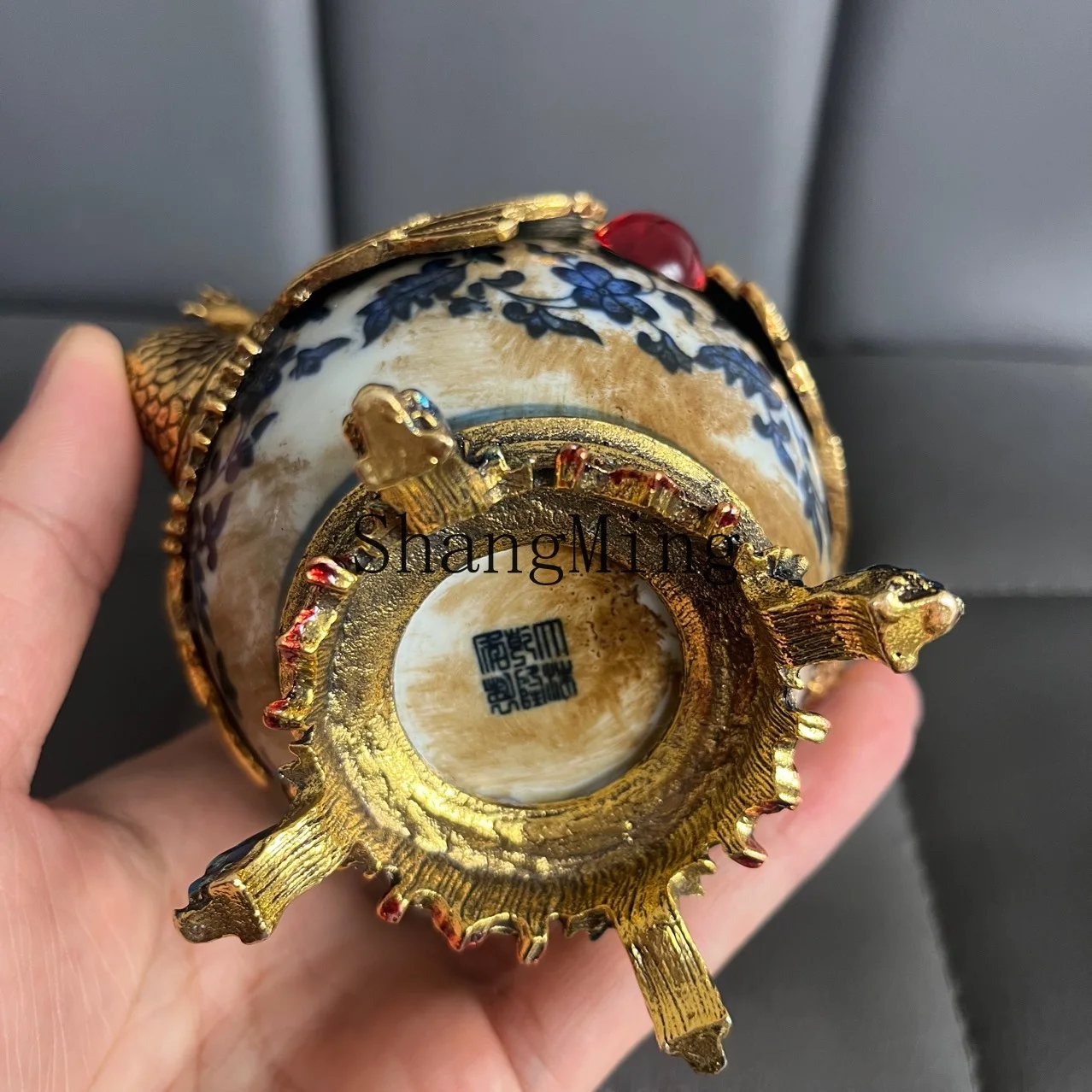 

PYH Jingdezhen antique carving copper hand-painted color glaze figure ceramic vase home return