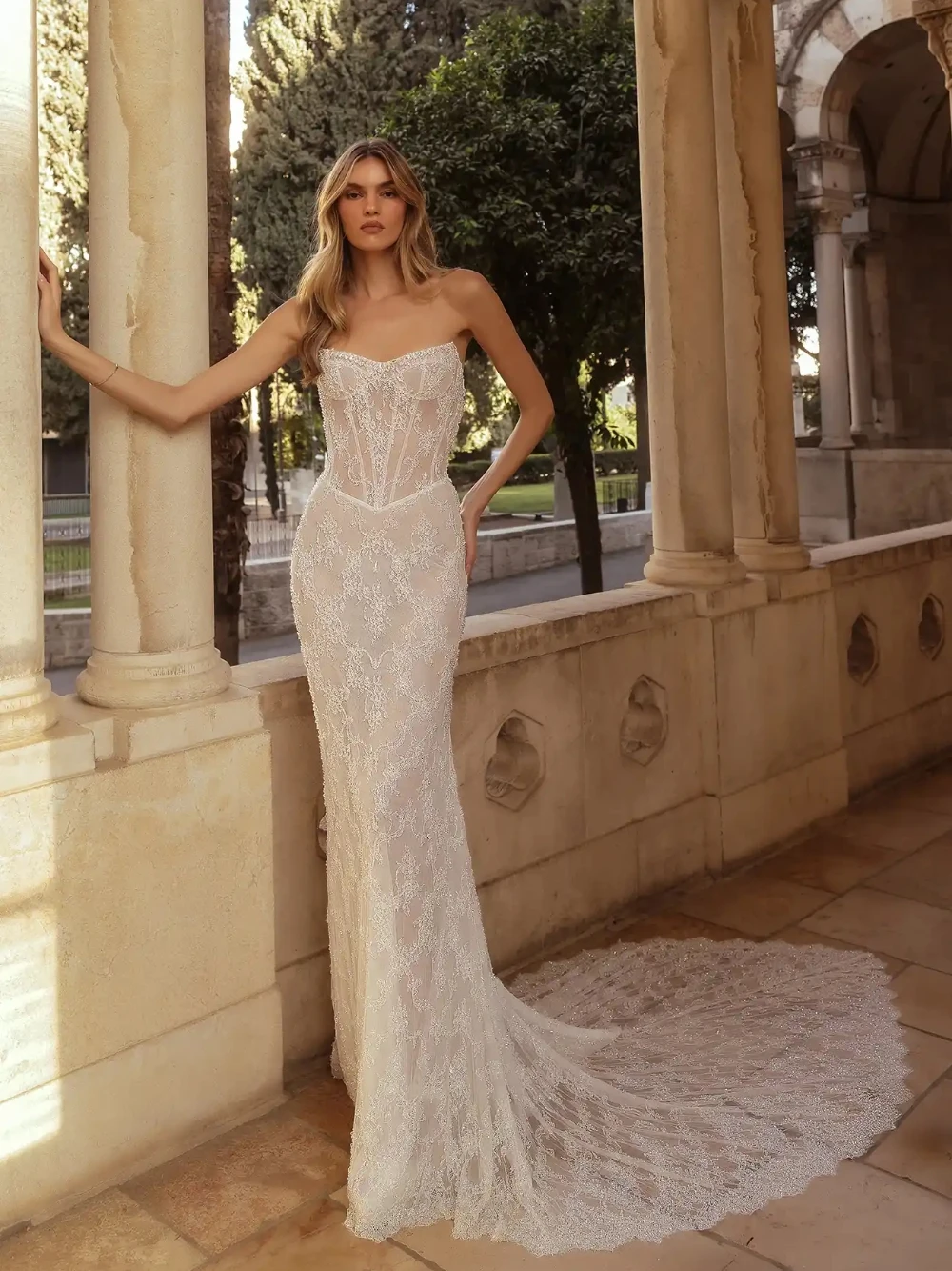 Shiny Lace Strapless Wedding Dress With Oversized Cape Elegant Slim Fit Mermaid Customized Bridal Gown Romantic Luxury Wear