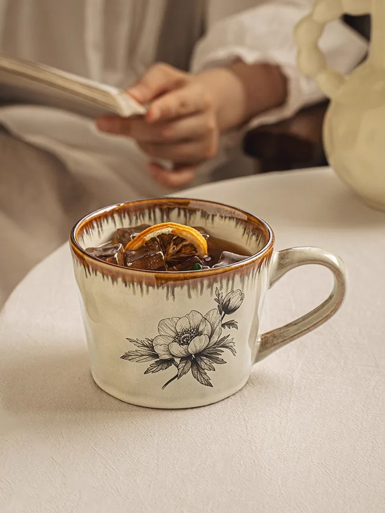 

Retro Ceramic Mug With Spoon With Lid Coffee Creative Office Office Tea cup Drink Drinkware Couples Gift