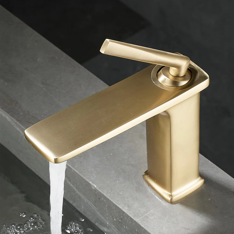 Brushed Gold Basin Faucet Brass Bathroom Faucet Mixer Tap Gun Grey Wash basin Faucet Hot and Cold Crystal handle Lavotory Faucet