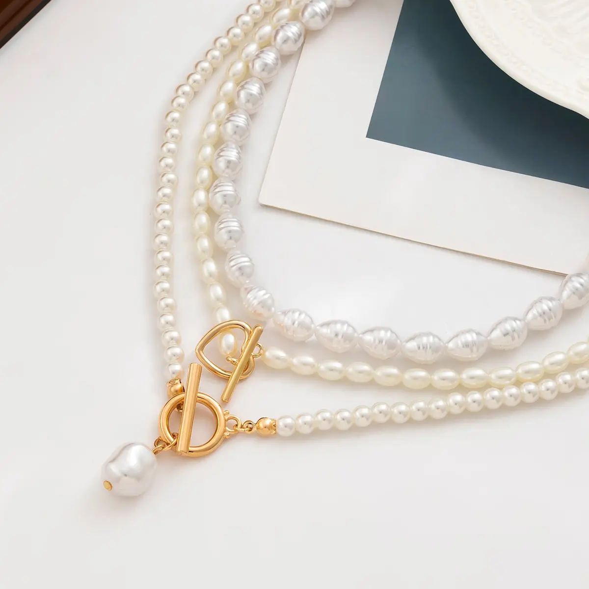 Elegant Vintage Imitation-Pearl Love Heart Pendant Choker Necklace Women Punk OT Buckle Bead Chain Wed Jewelry Y2K Accessories image 6