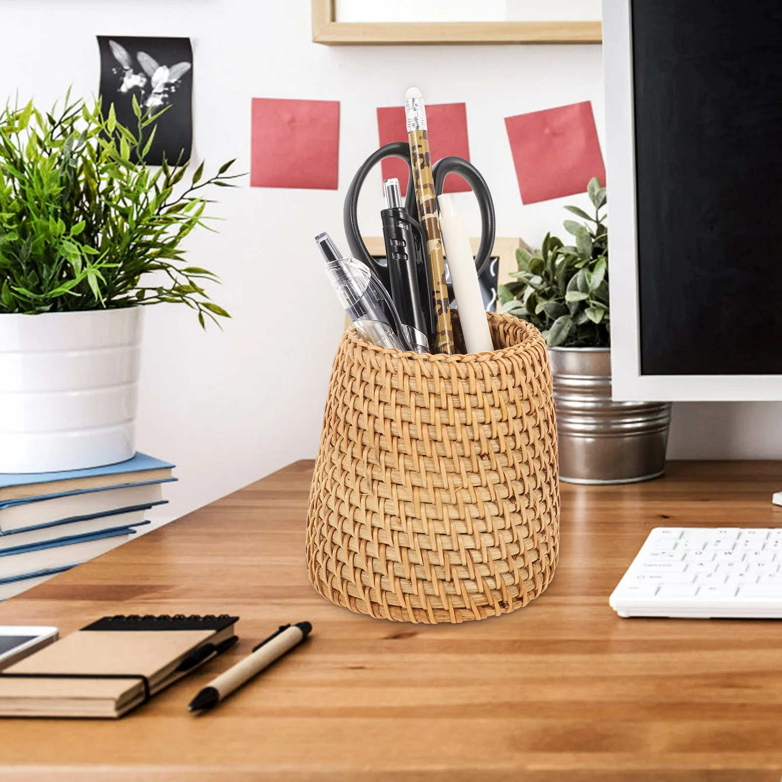 

Natural Rattan Pencil Holder Desktop Pen Organizer Pastoral Style Woven Pen Container Multi-Function Stationery Holder
