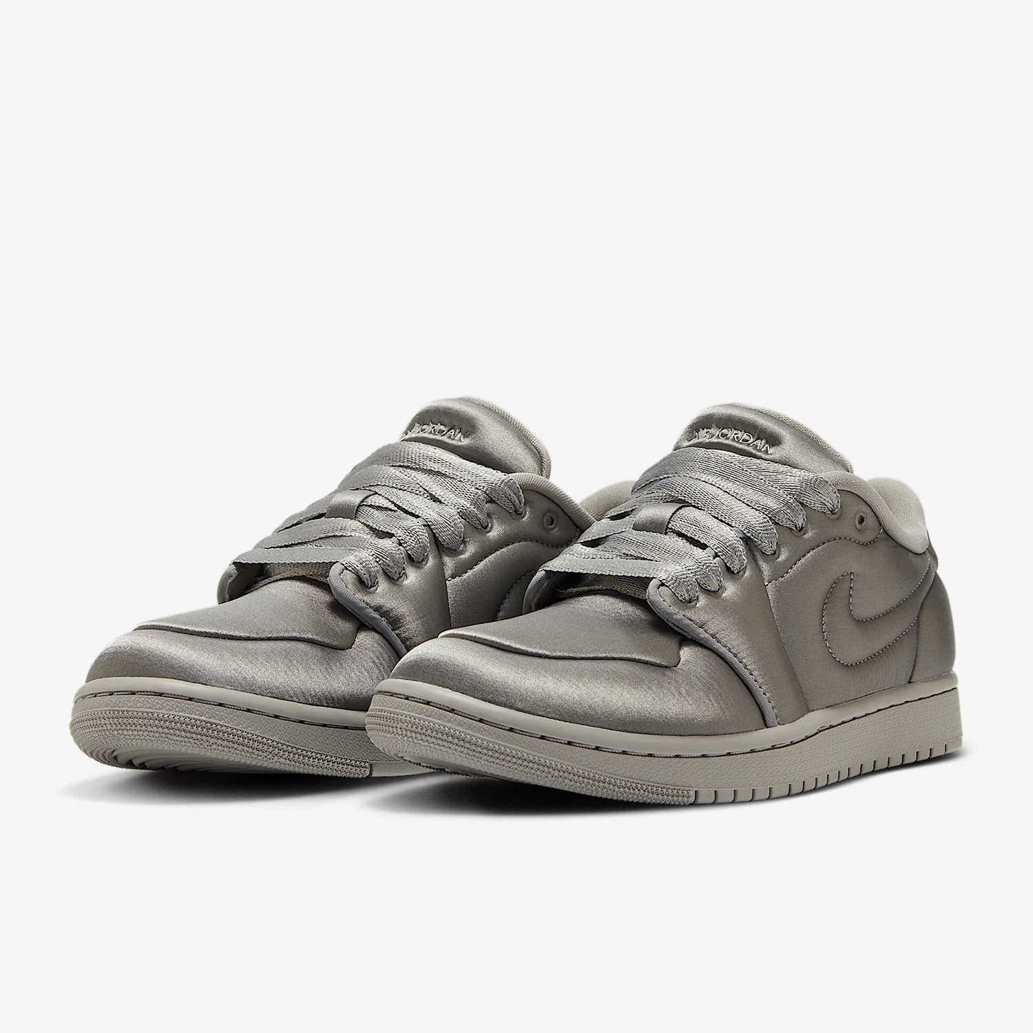 

Nike genuine Women's Lace-Up Lightweight Sneakers HF3969-002