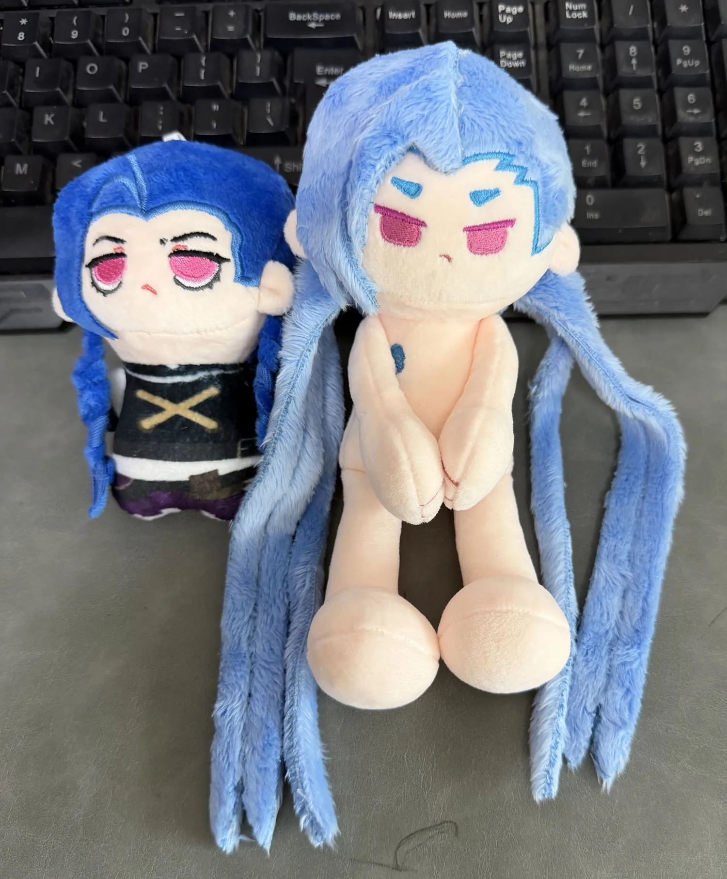 Anime Game Powder Jinx Plushie Stuffed Pendants Doll Jinx Plush Doll Toy Figure Keychain Halloween Birthday Xmas Gifts