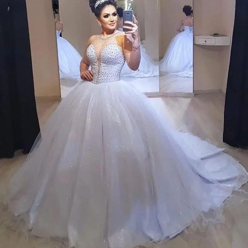 New Arrival Crystal Beads Ball Gown Wedding Dresses Dubai Saudi Arab Illusion Neck Puffy Tulle Bridal Wedding Gowns