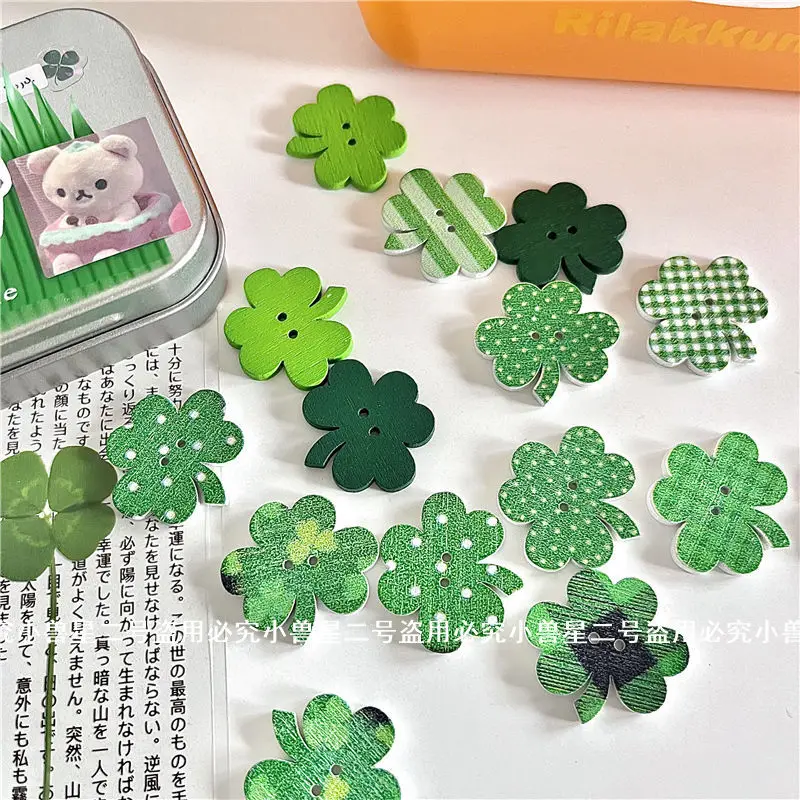 50Pcs Japanese Retro Early Style Green Clover Wooden Buttons Clothing Sewing for Kid Women Notebook Journal Cover DIY Deco Patch