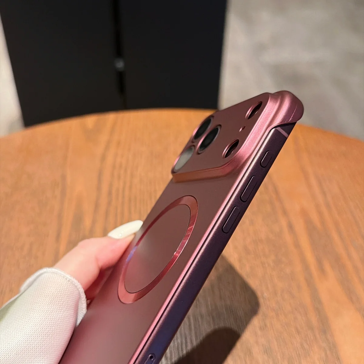 Luxuriöse Matte Rahmenlose Harte Magnetische Handyhülle für iPhone 18 17 16 Pro Max 18Pro für Magsafe Kabelloses Ladegerät Stoßfeste Abdeckung – Detail 8