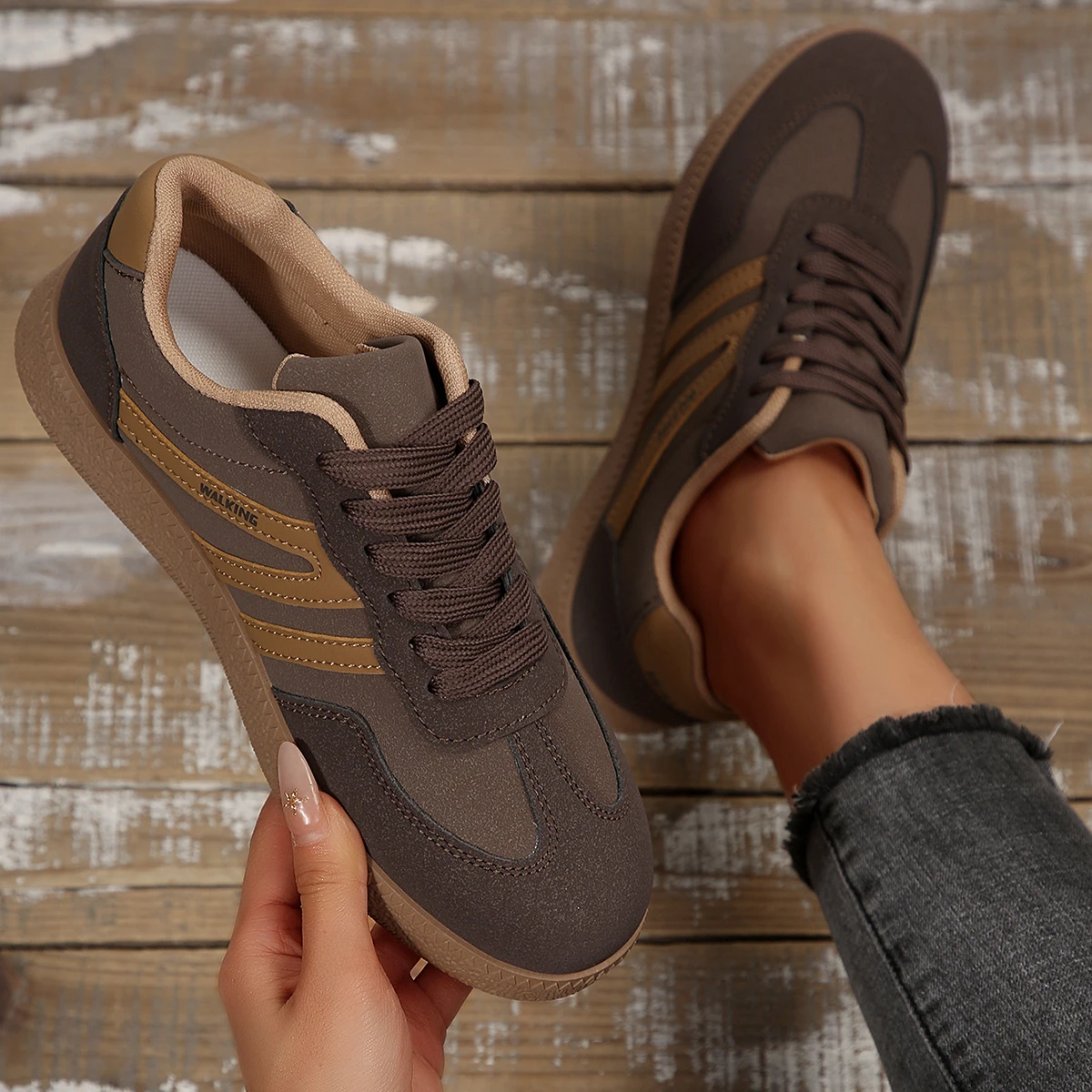 2026 Herbst Damenmode Wildleder-Sneaker mit Doppelschnalle und Metall-Details Leichte Atmungsaktive Bequeme Freizeitschuhe – Detail 11
