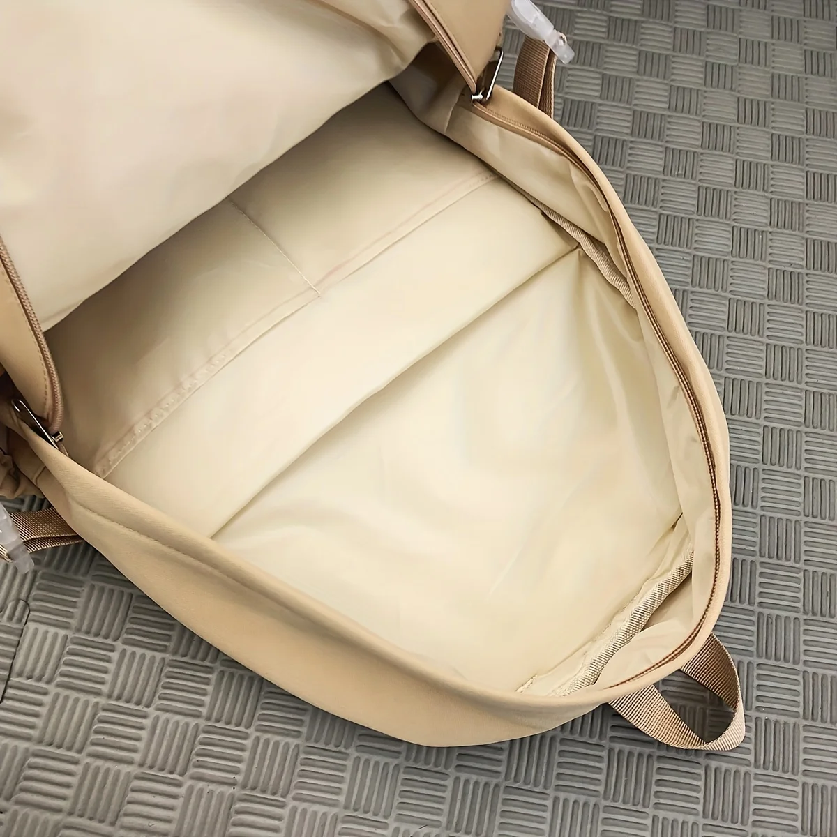 Rucksack Einfacher Sport- und Reiserucksack mit Großer Kapazität, Freizeitrucksack für die Mittelstufe, Tutorial-Tasche – Detail 8