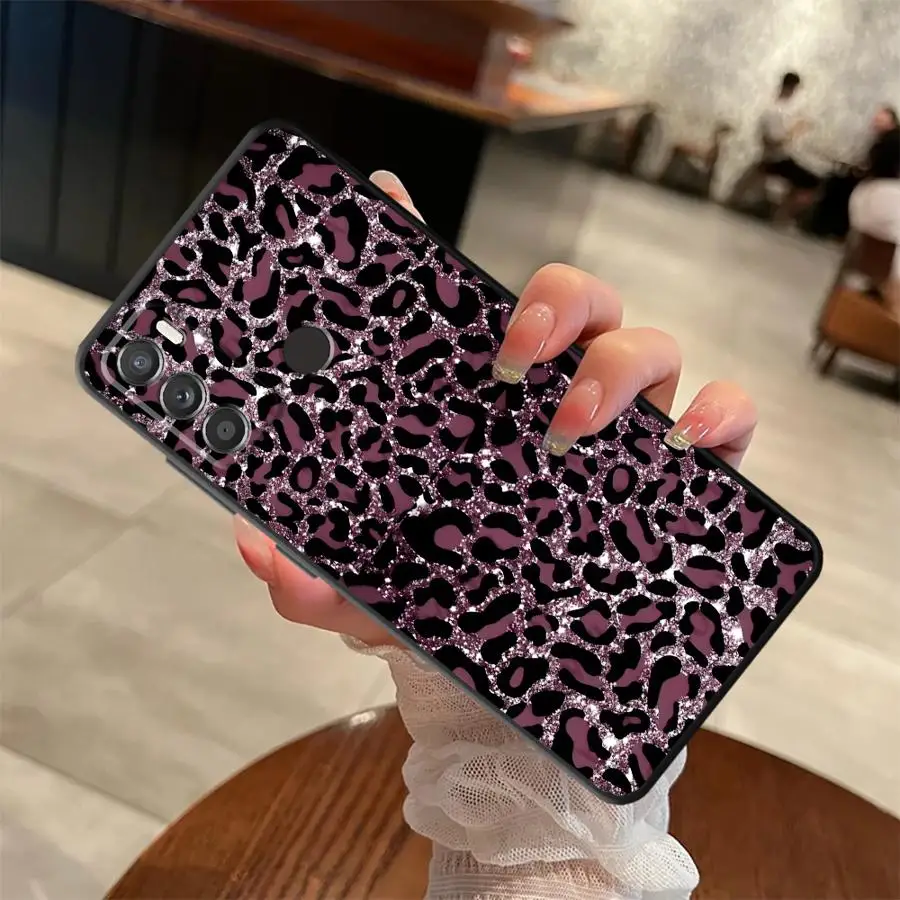 Simple Leopard Print Case for Motorola Moto G71 G53 G30 Edge 20 Pro 30 Lite G51 G73 G22 Edge40 G52 G32 G50 G60s Phone Cover view 4