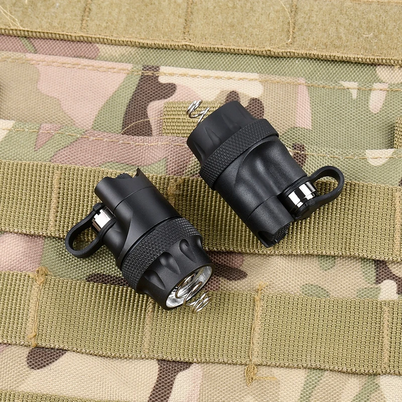 WADSN Airsoft M300A M600C senter, pelindung ekor logam dengan fungsi ganda saklar tekanan LED putih lampu Pramuka berburu