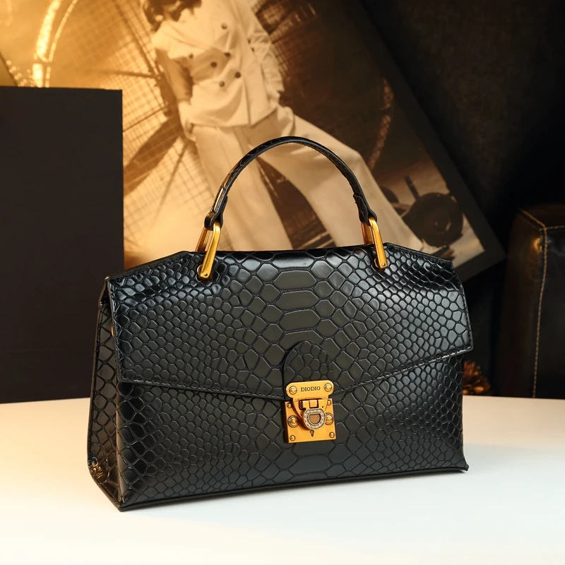 

2025 New Mom Handbag Women's High-Grade Shoulder Messenger Bag Women's Bag