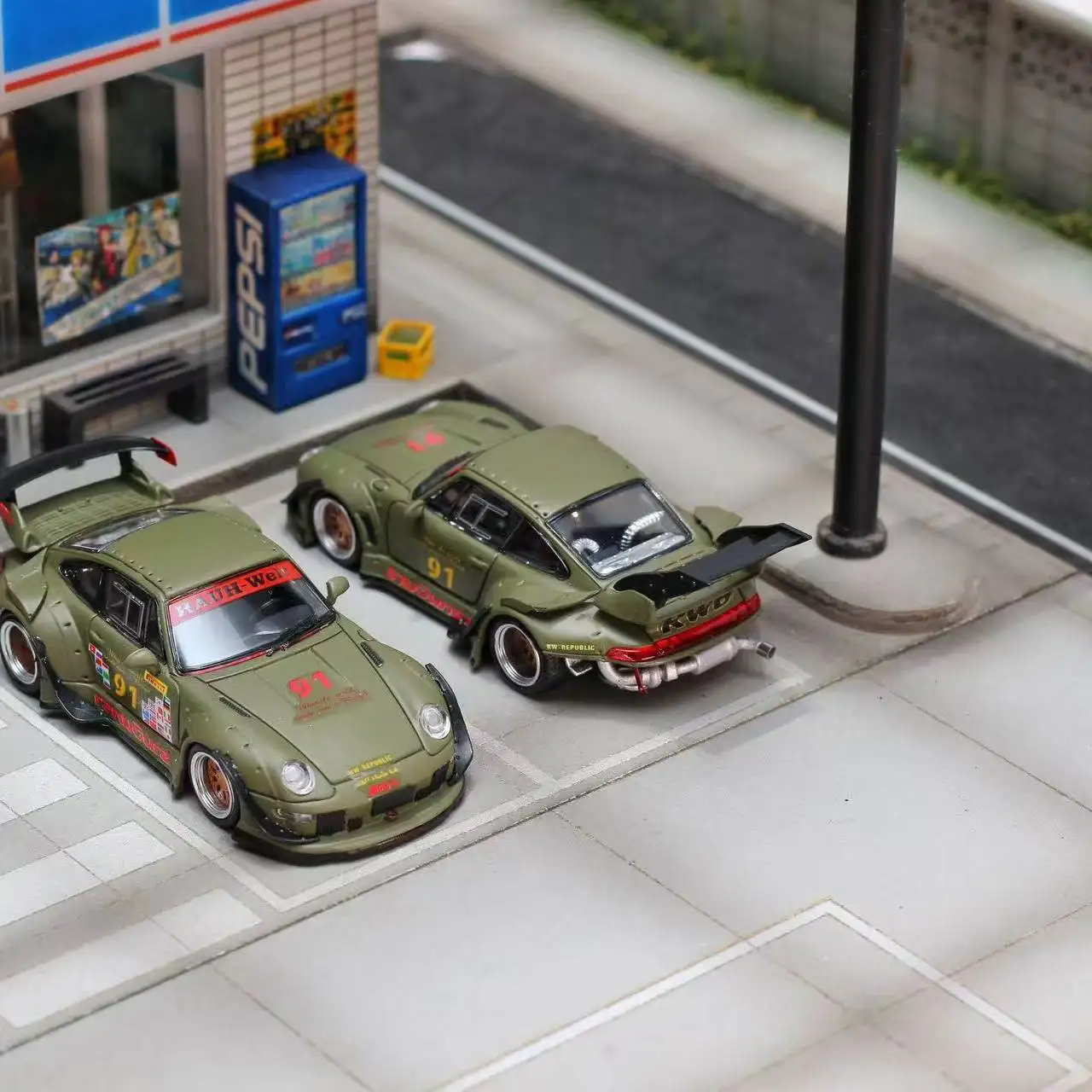 SW 1:64 Porsche RWB 993 in Matt Green, Die-Cast Model Car