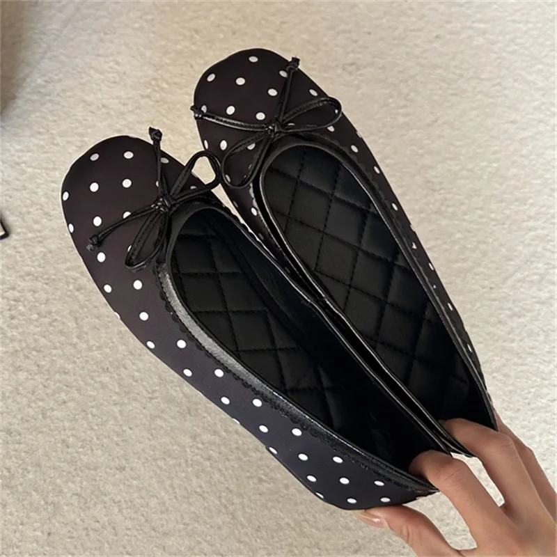 

Eilyken New Design Polka Dot Butterfly-kont Flats Heels Women Sandals Fashion Round Toe Daily Banquet Party Shoes