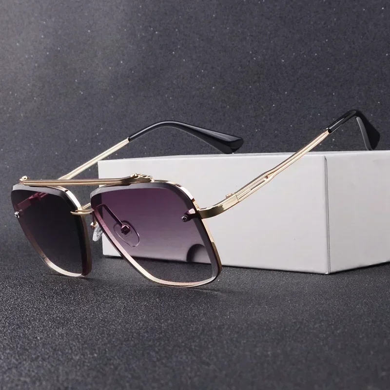 Oversized Square Sunglasses Women New Fashion Metal Sunglasses Men UV400 Punk Glasses Trending Female Eyewear view 4