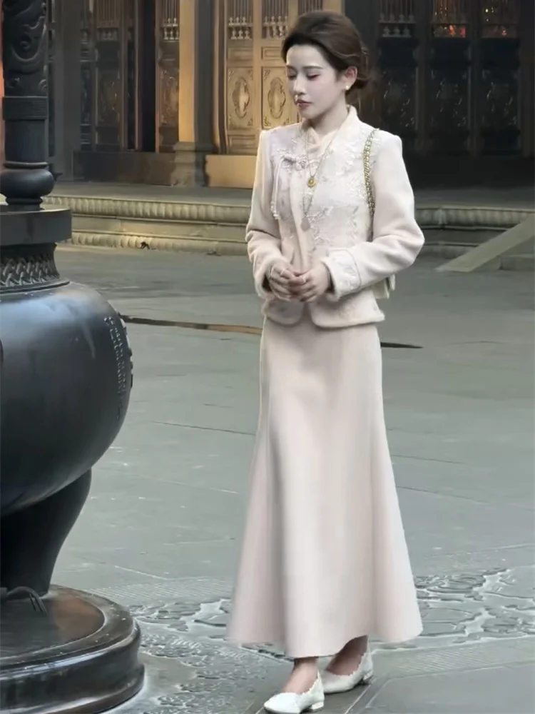 Fashionable and exquisite new Chinese style sweet top and half skirt 2025 autumn and winter new two piece set for women