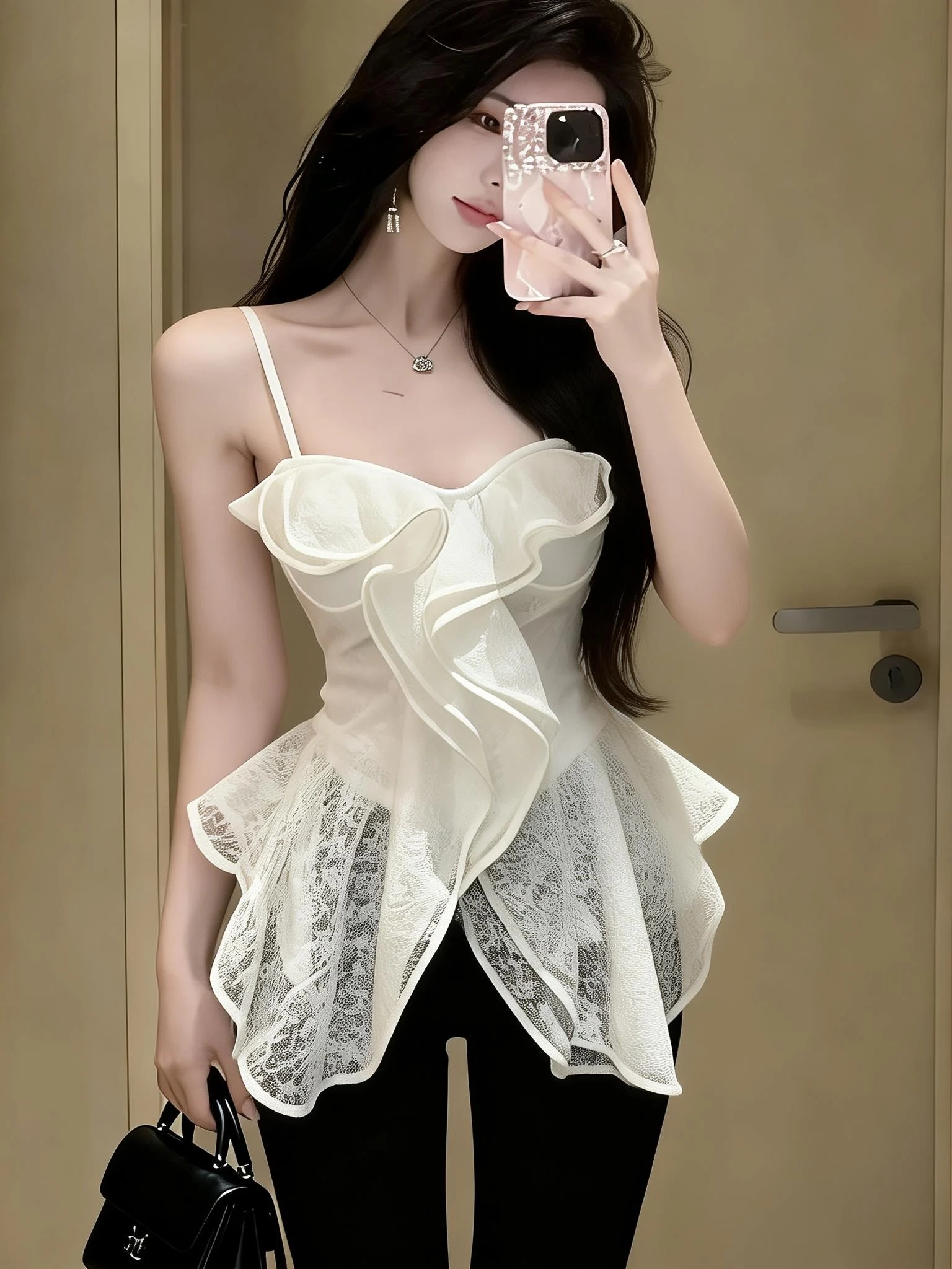 

Романтичный красивый асимметричный кружевной топ-камизоль для женщин: соблазнительный ультратонкий летний укороченный топ на бретельках