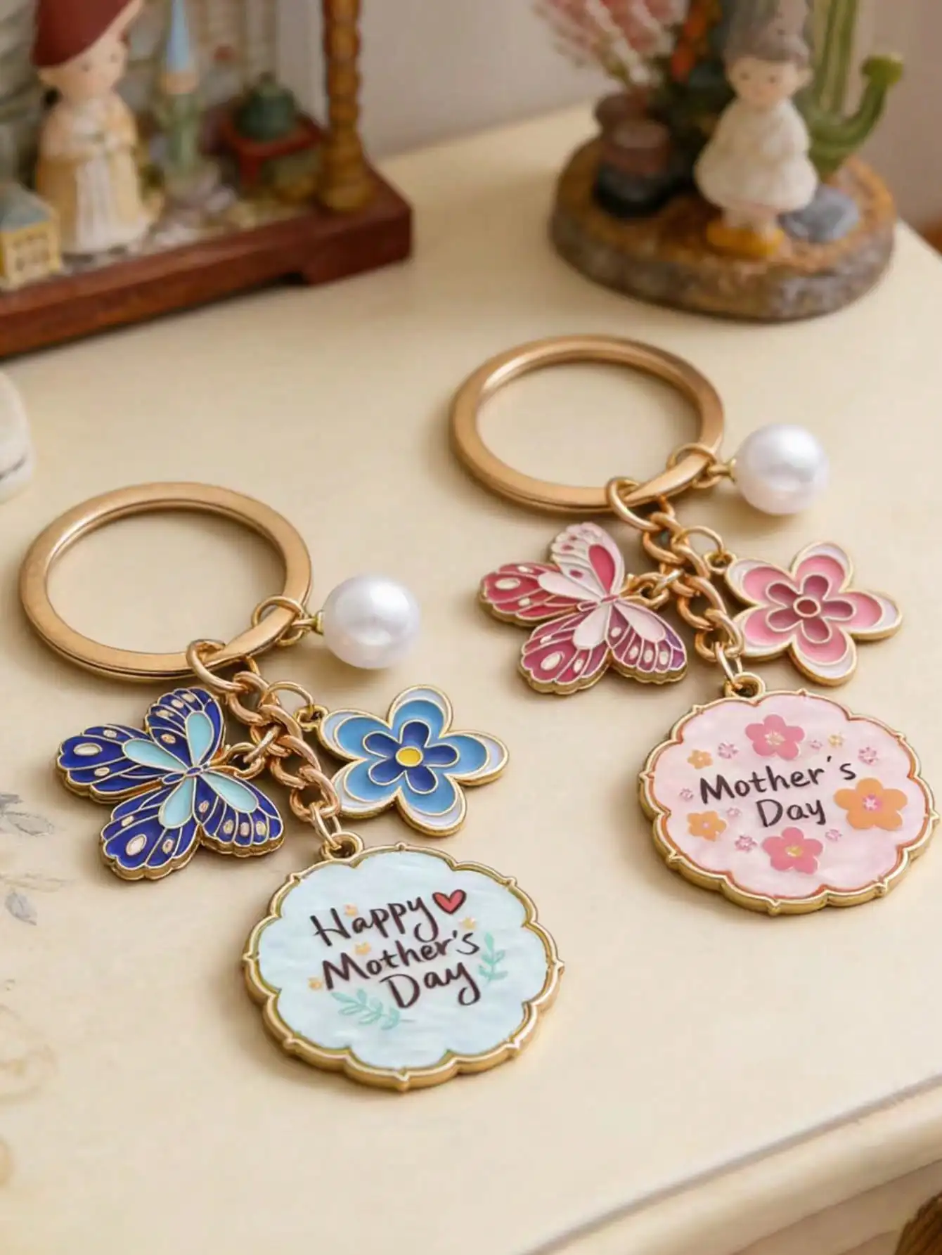

1pc Minimalist Luxury Enamel Pink Butterfly & Flower Pearl Keychain Pendant, Exquisite Unique Bag Charm