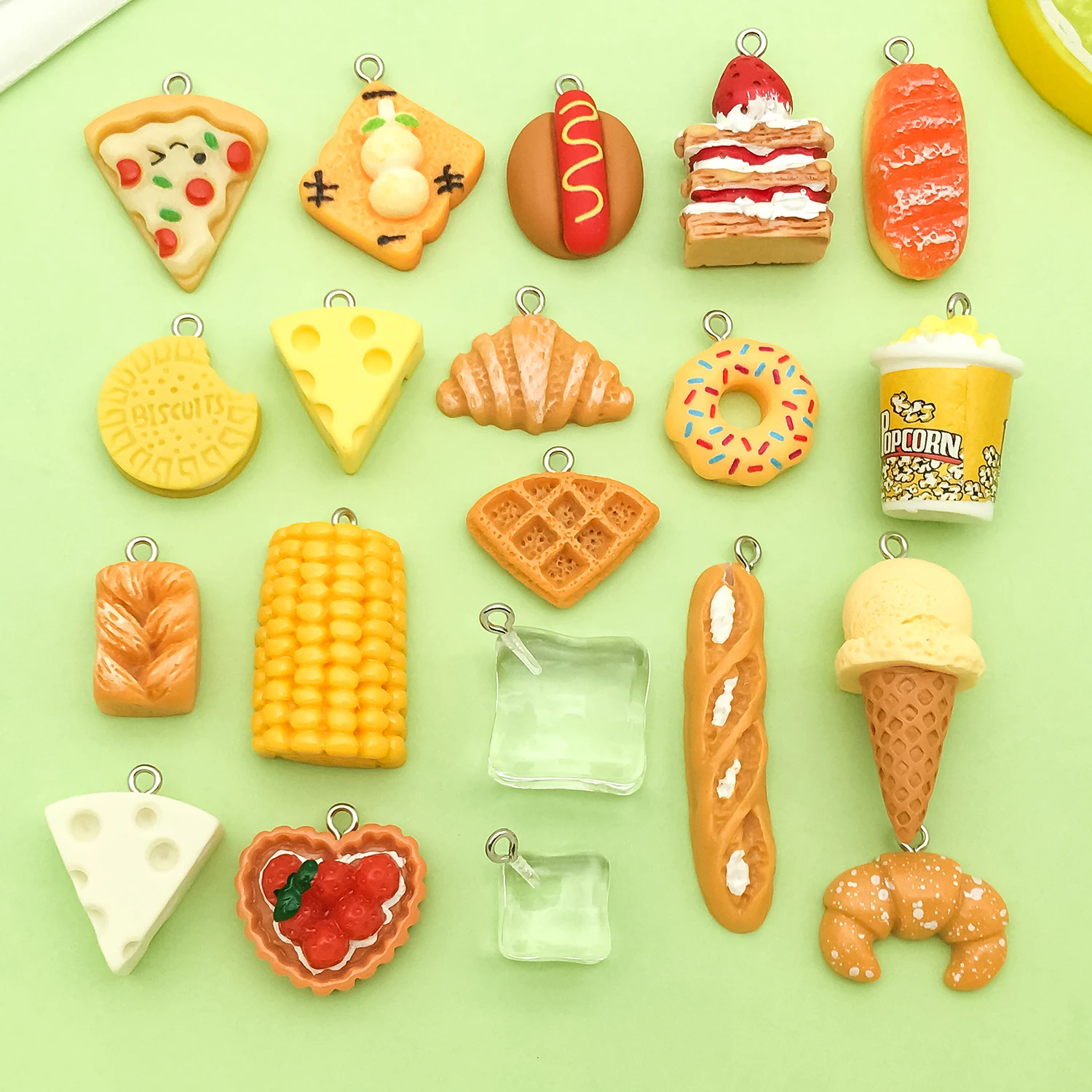 10/20 piezas de resina 3D dijes de comida palomitas de maíz, cubitos de hielo, pan, maíz, pastel, colgantes de galleta para accesorios de fabricación de joyería DIY