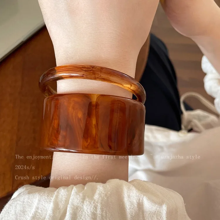 Irregular Wide Edged Acrylic Acetate Bracelet For Women Retro Geometric Ins Niche Design Student Best Friend Bracelet