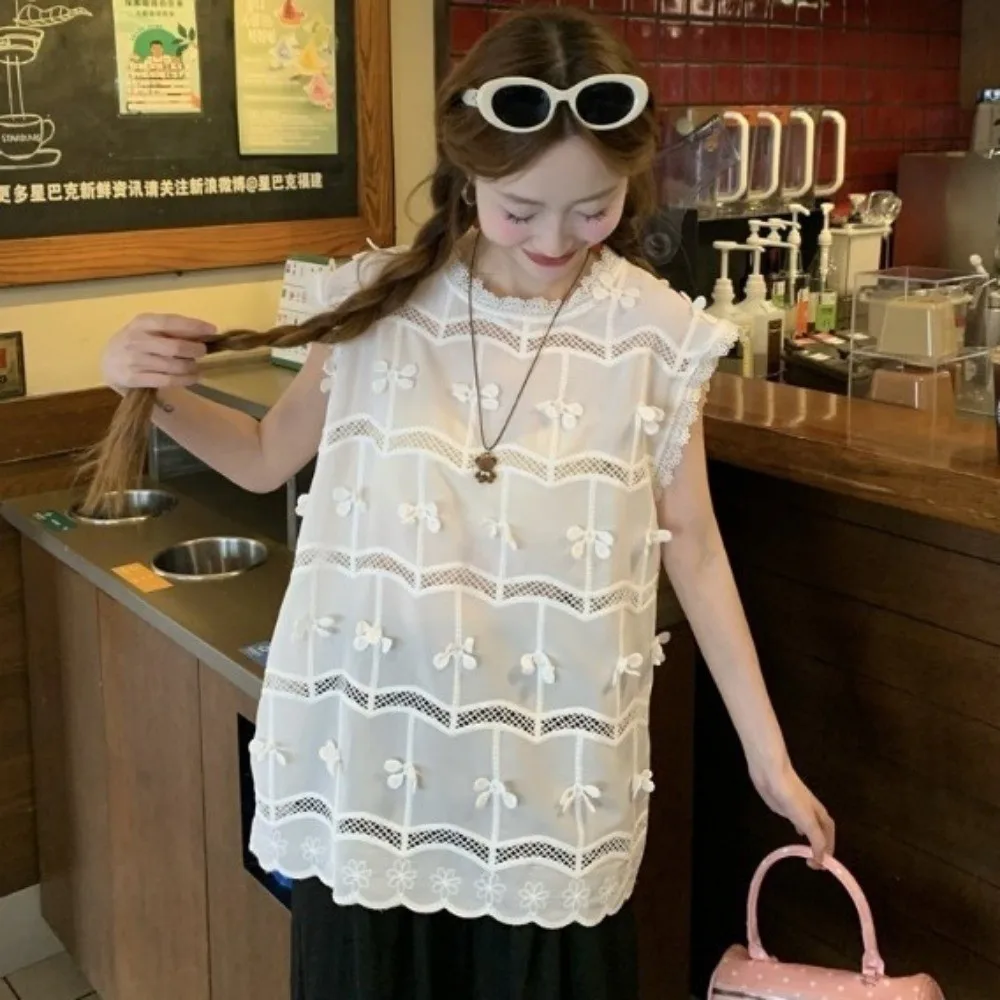Elegant Round Neck Lace Embroidery Vest Breathable Loose Lace Splicing Top Hollow Out Patchwork Sleeveless T-shirts Party