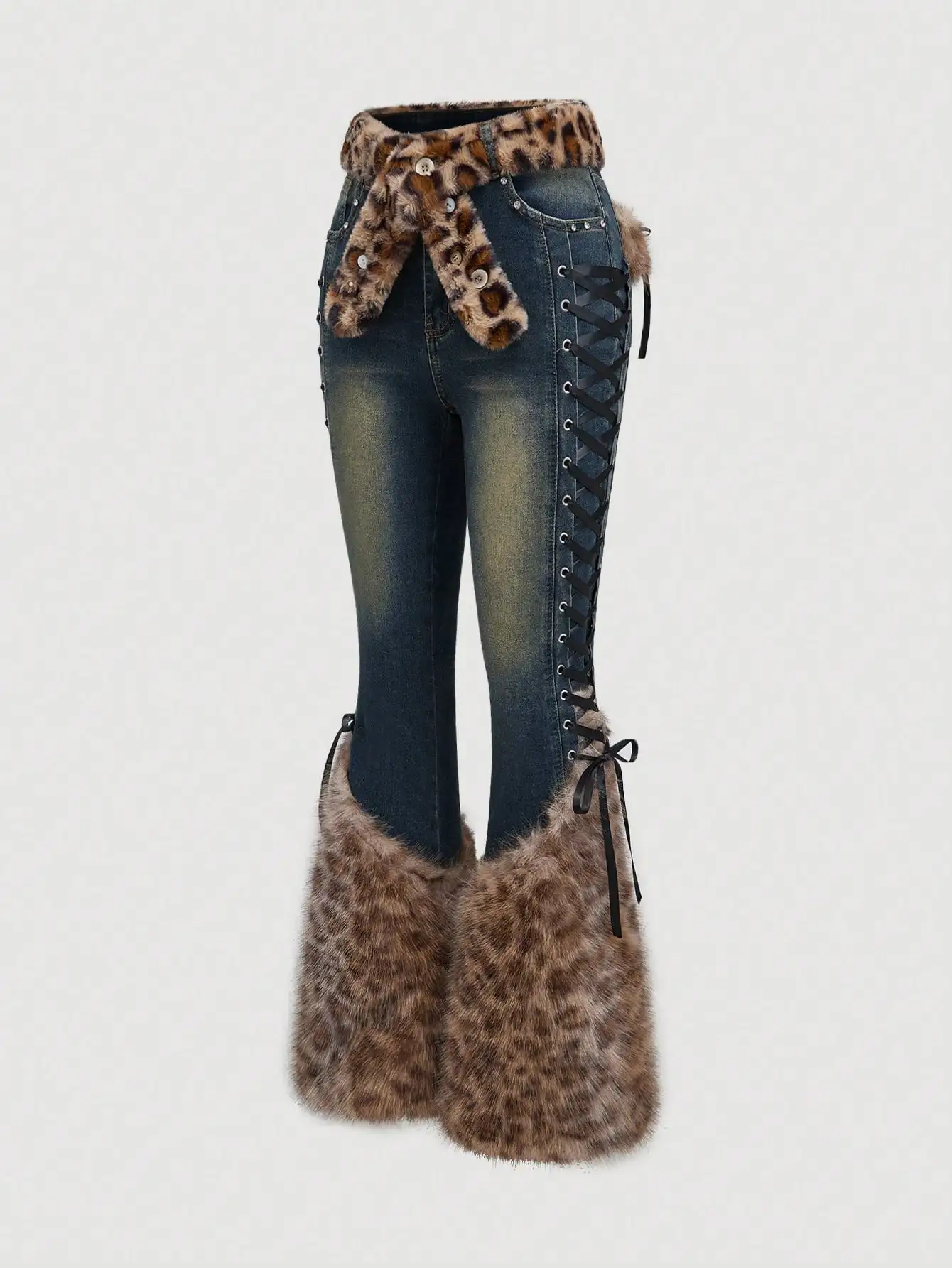 

Женские джинсы-клеш в готическом винтажном стиле с отделкой из искусственного леопардового меха и шнуровкой по бокам
