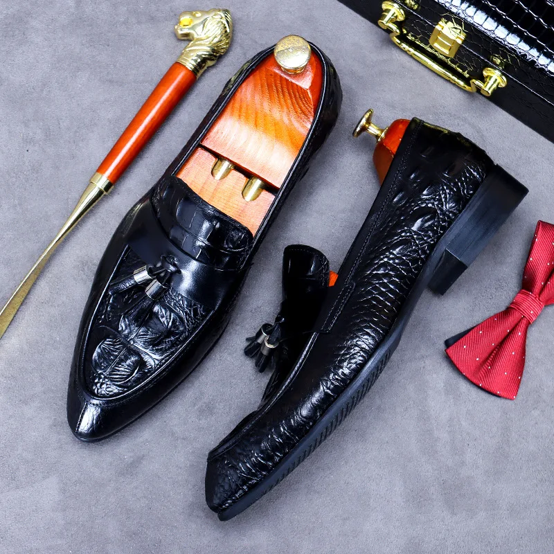 Hot Spring/Autumn Men Loafers Business Dress Party Wedding Pointed Toe Crocodile-Embossed Black/Red Career Men's Tassel Shoes