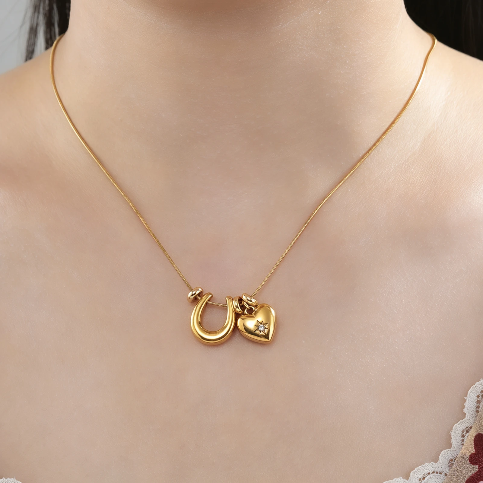 Unift Fashion U-Shaped Pendant Necklaces Stainless Steel Heart Choker for Women Gold Plated Multi Charm Jewelry Gift Wholesale