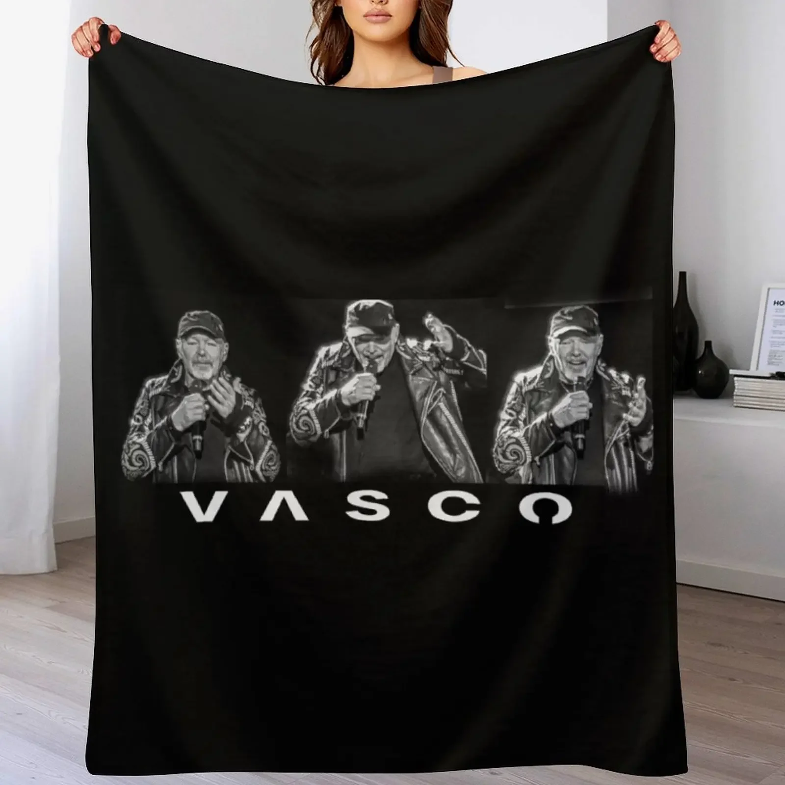 

Vasco Rossi Throw Blanket