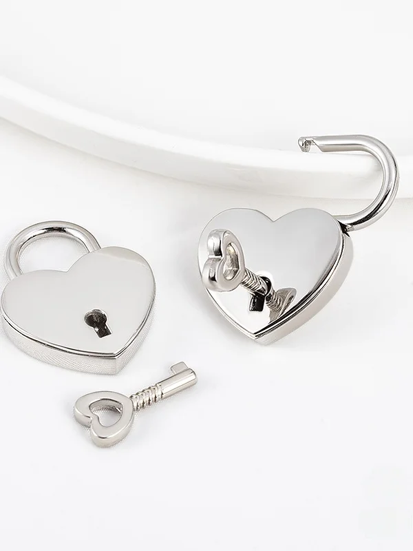 Creative Metal Heart Lock Pendant Matching Key Openable Decorative Accessory Jewelry DIY Necklace for Couples Decoration