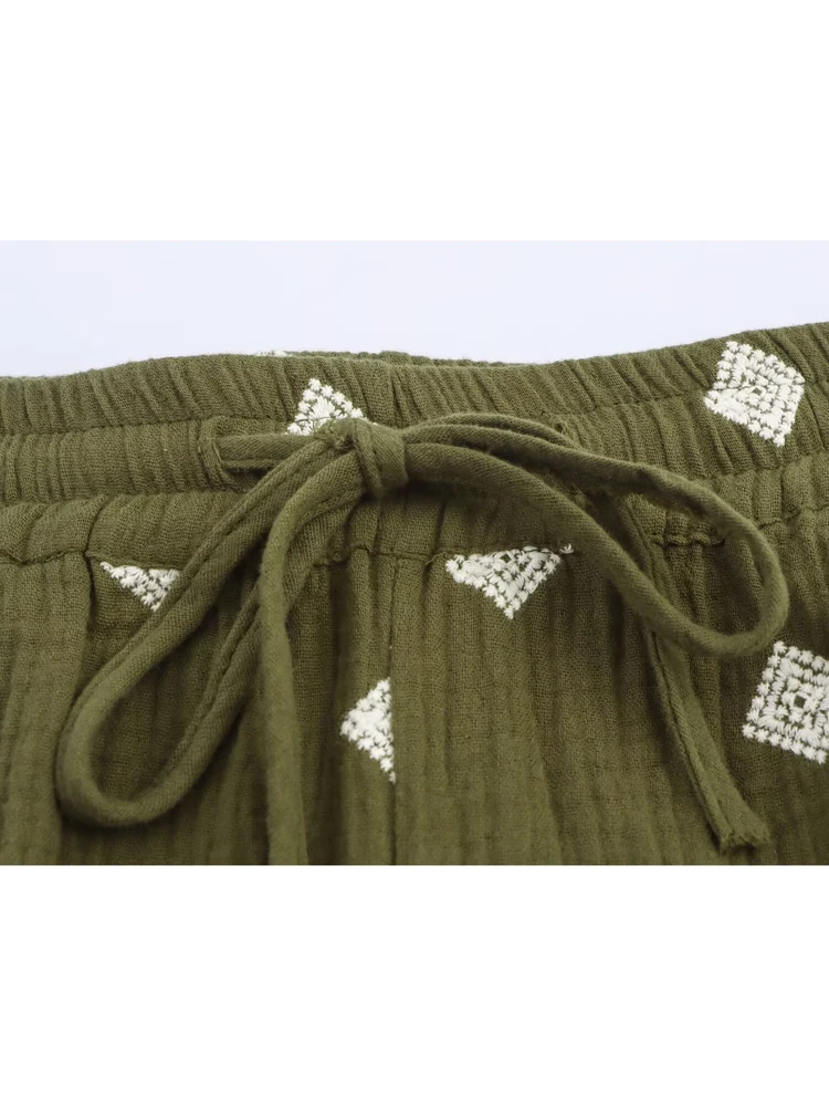 2026年春 レディース カジュアル ストレートレッグパンツ 長袖 刺繍入りシャツ ターンダウンカラー レディースファッション 快適なフィット感