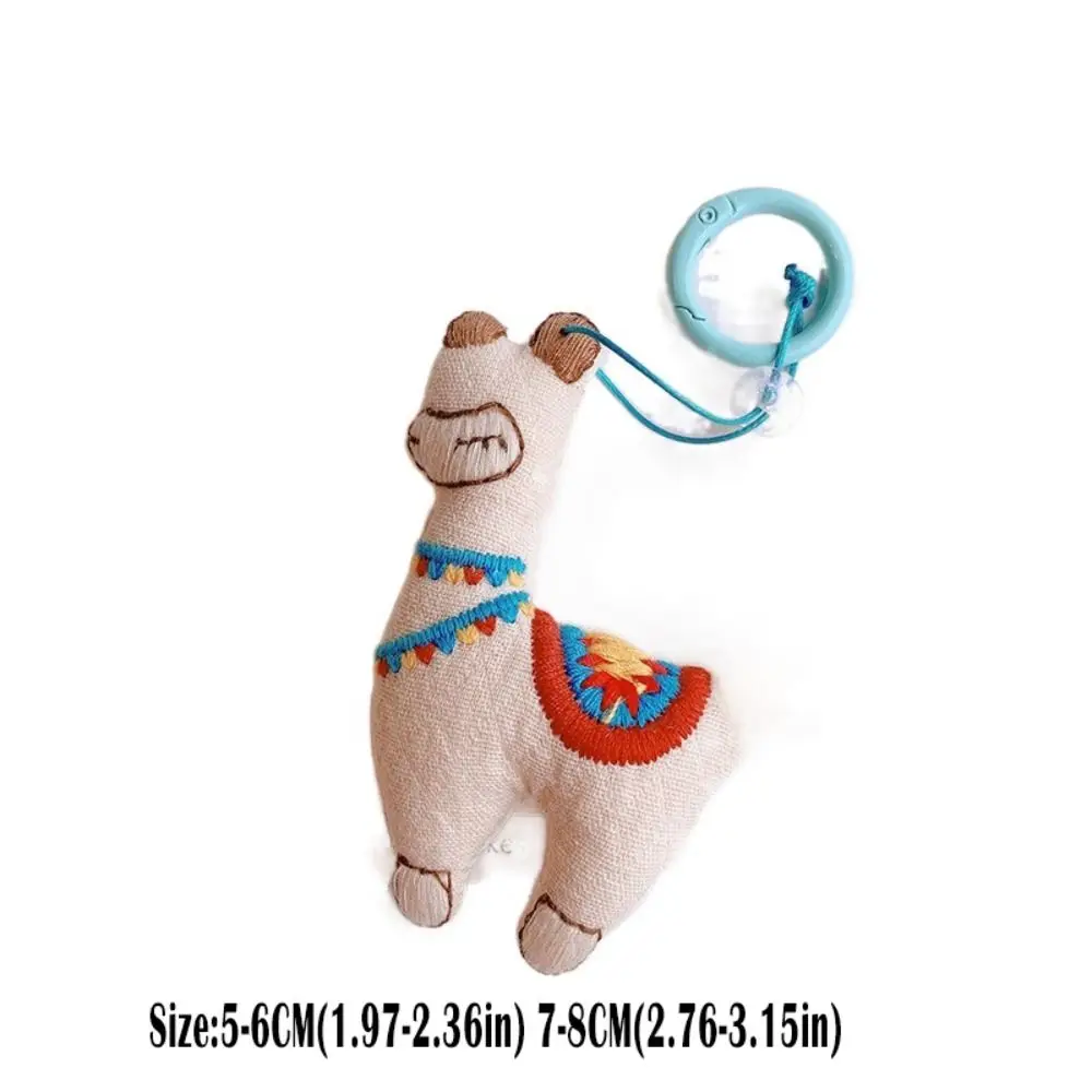 New Cute Design Car Keychain Kawaii Mini Size Giraffe Pendant Simple Style Charming Bag Pendant