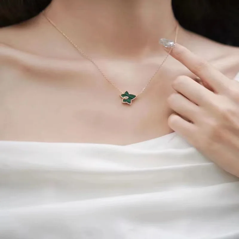

Rose Ivy Necklace Women's Light Luxury Small and Popular Collar Chain Valentine's Day Gift Jewelry
