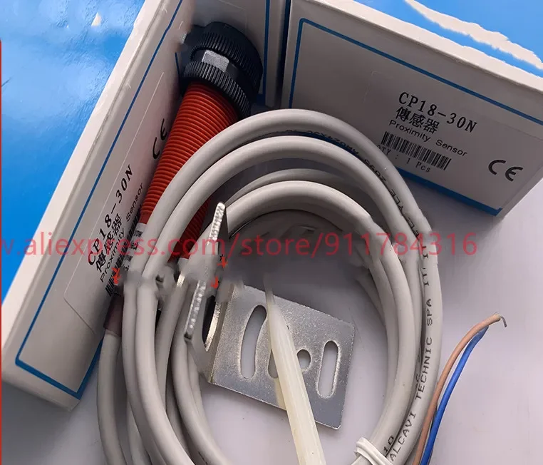 2pcs New High Quality FOTEK Capacitive Proximity Switch  CP18-30N CP18-30P CP18-30NB CP18-30PB