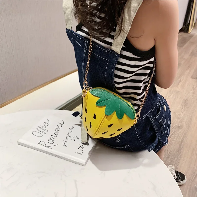 Lovely Children PU Leather Shoulder Bag Girls Handbag Cute Strawberry Chain Crossbody Bag Kids Accessories Mini Small Coin Purse