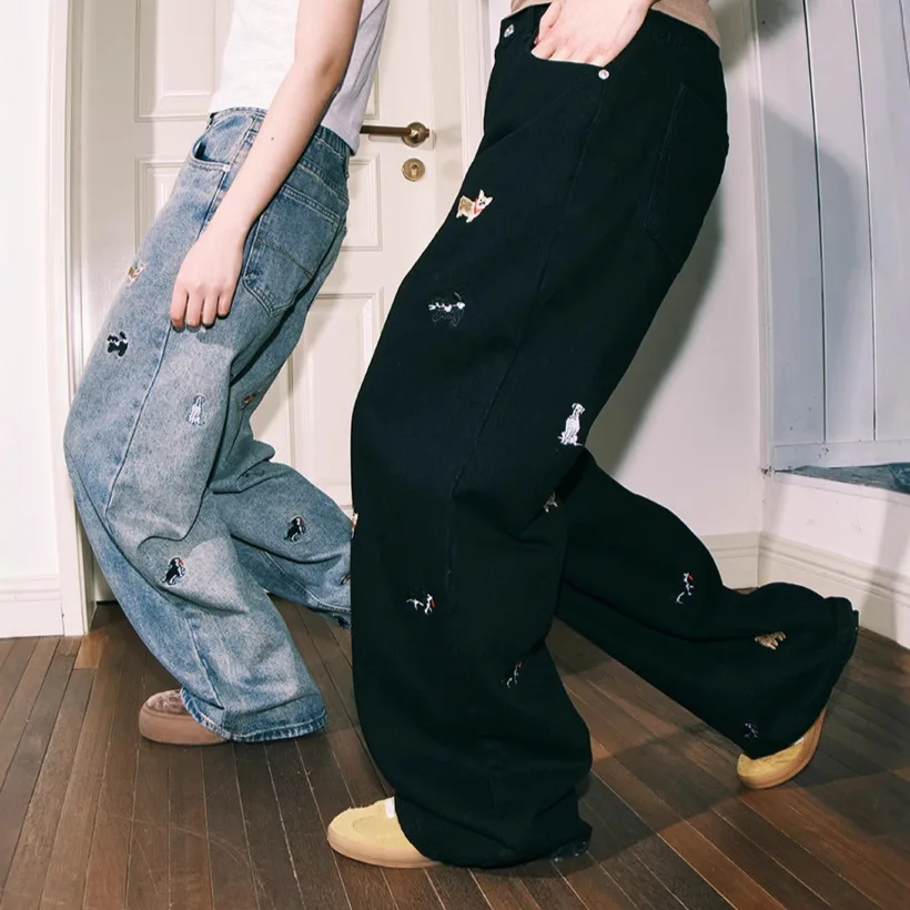 

Unsiex Jeans 2025 Autumn Couples Jeans Cartoon Dog Embroidery Loose Straight Leg Niche Casual Denim Pants Man Women