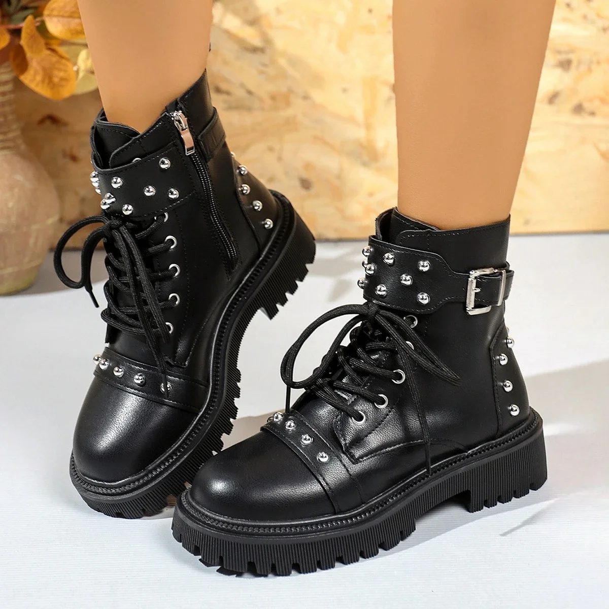 

Women's Ankle Boots Classic Black Leather Short Boots Lace Up Platform Booties Fashion Rivet Design Women Boots Bottines Femmes