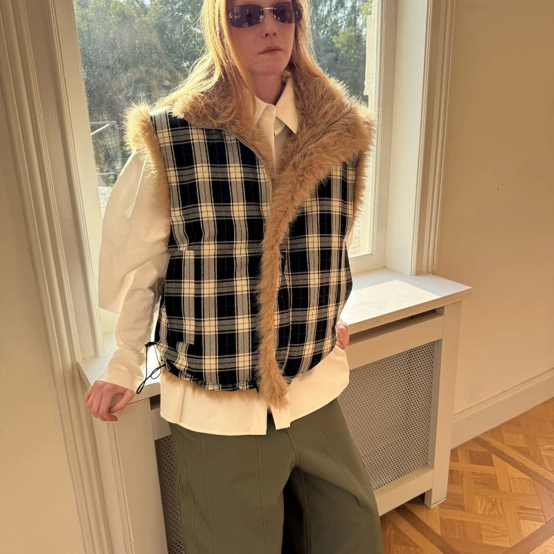 

Autumn and winter new plaid lined sweater double-sided plush fashionable warm vest men's jacket men's vest sleeveless jacket