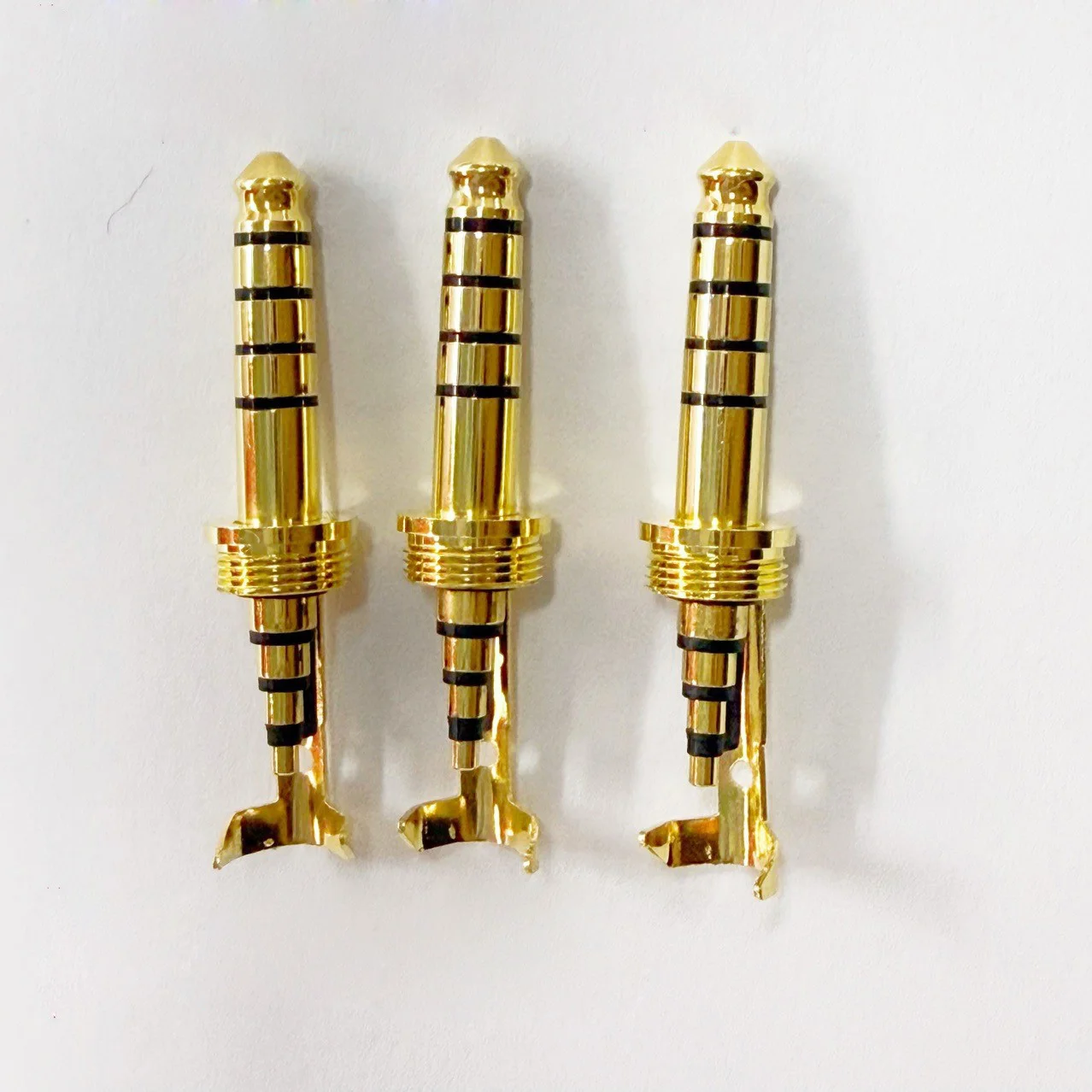 

10PCS 4.4mm Balanced Plug Non-Magnetic Nickel Oxygen Free Copper Surface Passivation 5 Poles Male 5U Gold-plated For Earphone