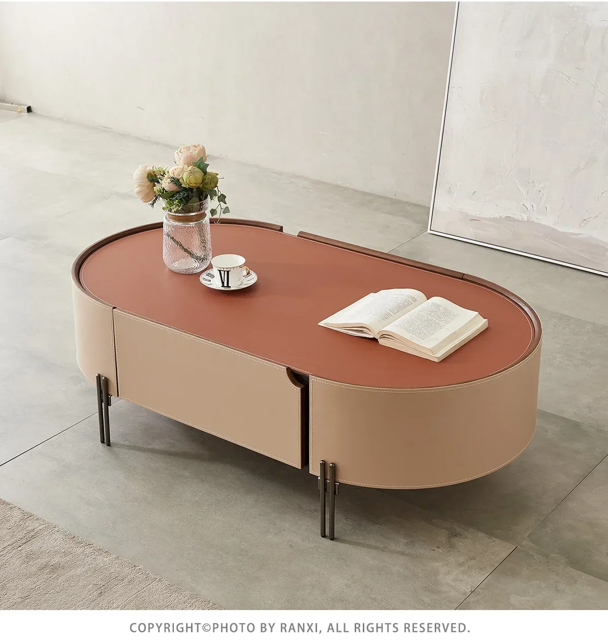 طاولة شاي جلدية ذات سرج إيطالي بسيط، طاولة شاي مستديرة فاخرة من الجلد الإبداعي الراقية مصنوعة من الخشب الصلب