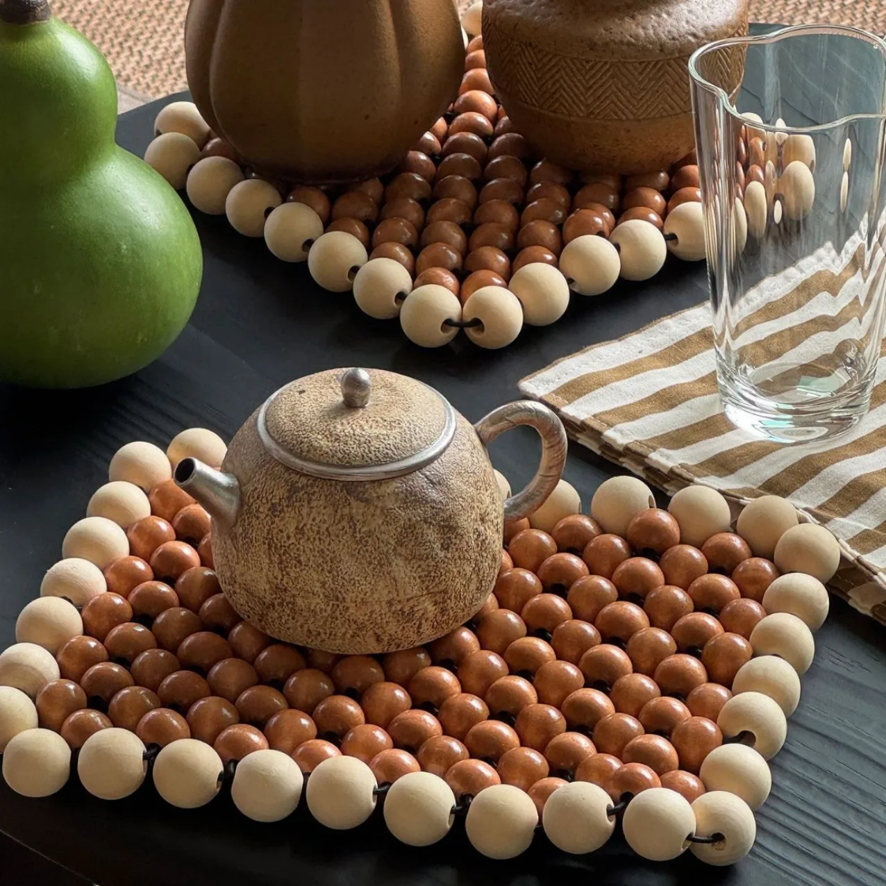 Two Tone Wooden Bead Heat Resistant Coaster Handmade Wood Ball Protector Mats Heat Insulation Pad for Kitchen Dining Table Decor