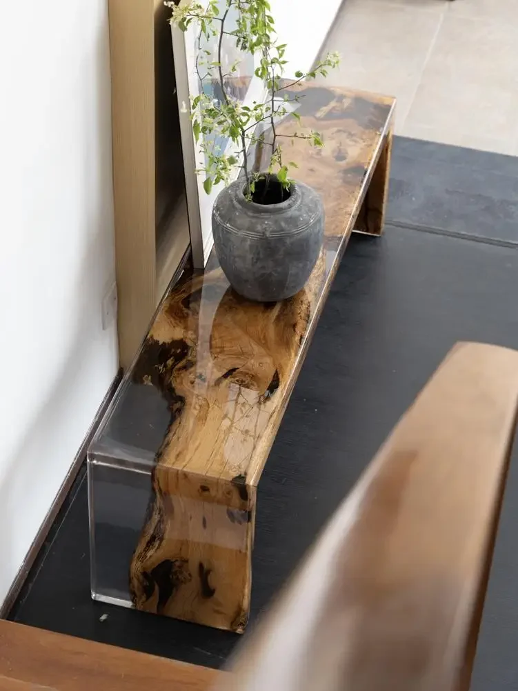 Italy, gold camphor wood amber resin bench side several large horizontal hall shoe change stool coffee table
