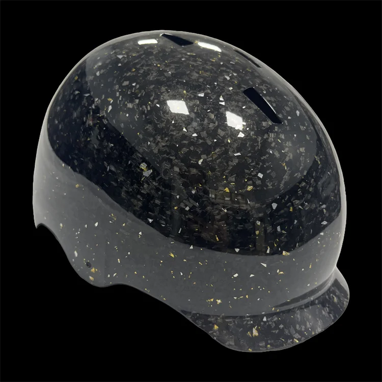 Casco da ciclismo regolabile in fibra di carbonio, colore e logo personalizzabili, equipaggiamento leggero e sicuro per bambini, ragazzi e adulti.