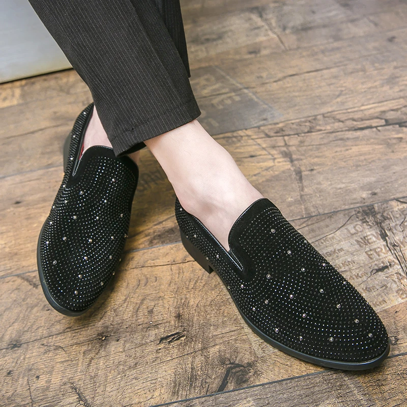 New Business Men Loafers European American Casual Light Comfortable Fashionable Small Leather Shoes Social Shoe Men Sizes 38-47