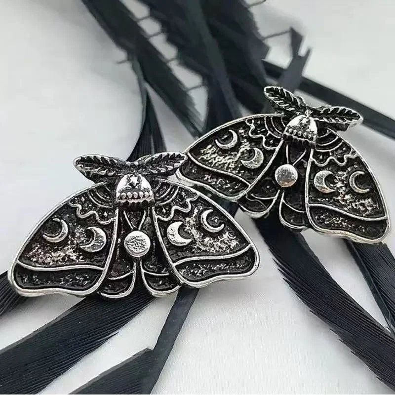 Hot Selling Vintage Moth Earrings for Women Dark Gothic Moon Pattern Fashionable Unique Ear Jewelry Wholesale