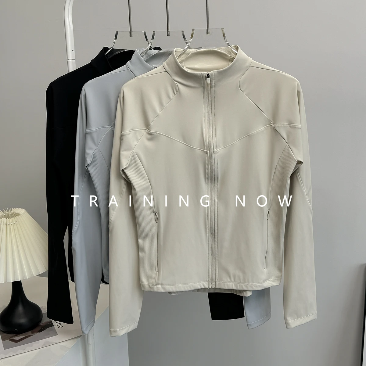 

Красивая куртка для йоги со стоячим воротником для женщин на осень и зиму, колготки для бега на открытом воздухе, модные тонкие длинные спортивные фитнес-колготки