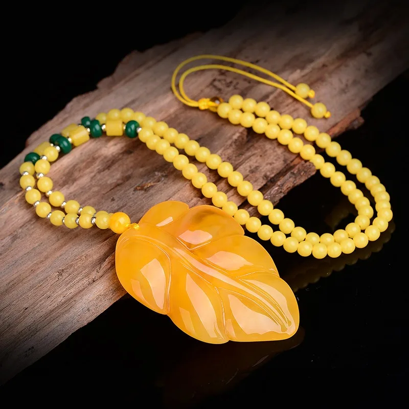 Chicken Oil Yellow Amber Honey Wax Pendant Leaf Men's and Women's Sweater Chain Pendants